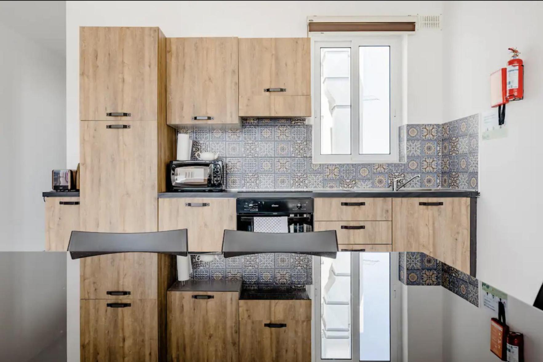 F12 Room 1, Private Room Two Single Beds Shared Bathroom In Shared Flat Msida Buitenkant foto