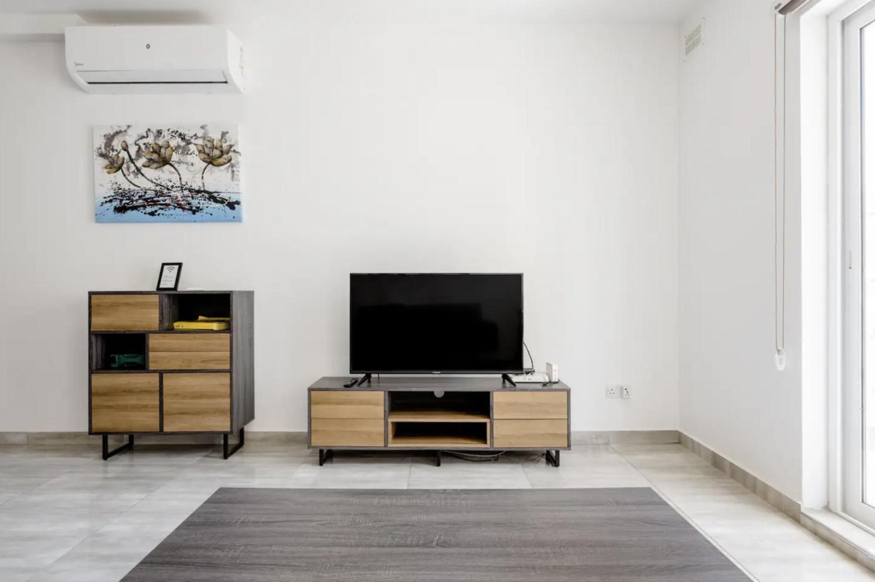 F12 Room 1, Private Room Two Single Beds Shared Bathroom In Shared Flat Msida Buitenkant foto